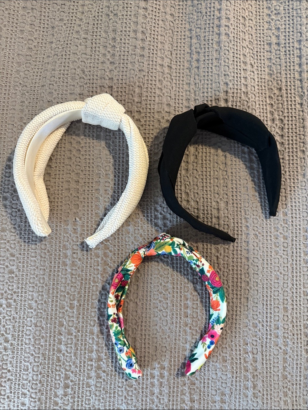 Set of Women's Knotted Headbands in Black, Cream & Floral [BC0940]